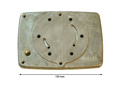Port end plate